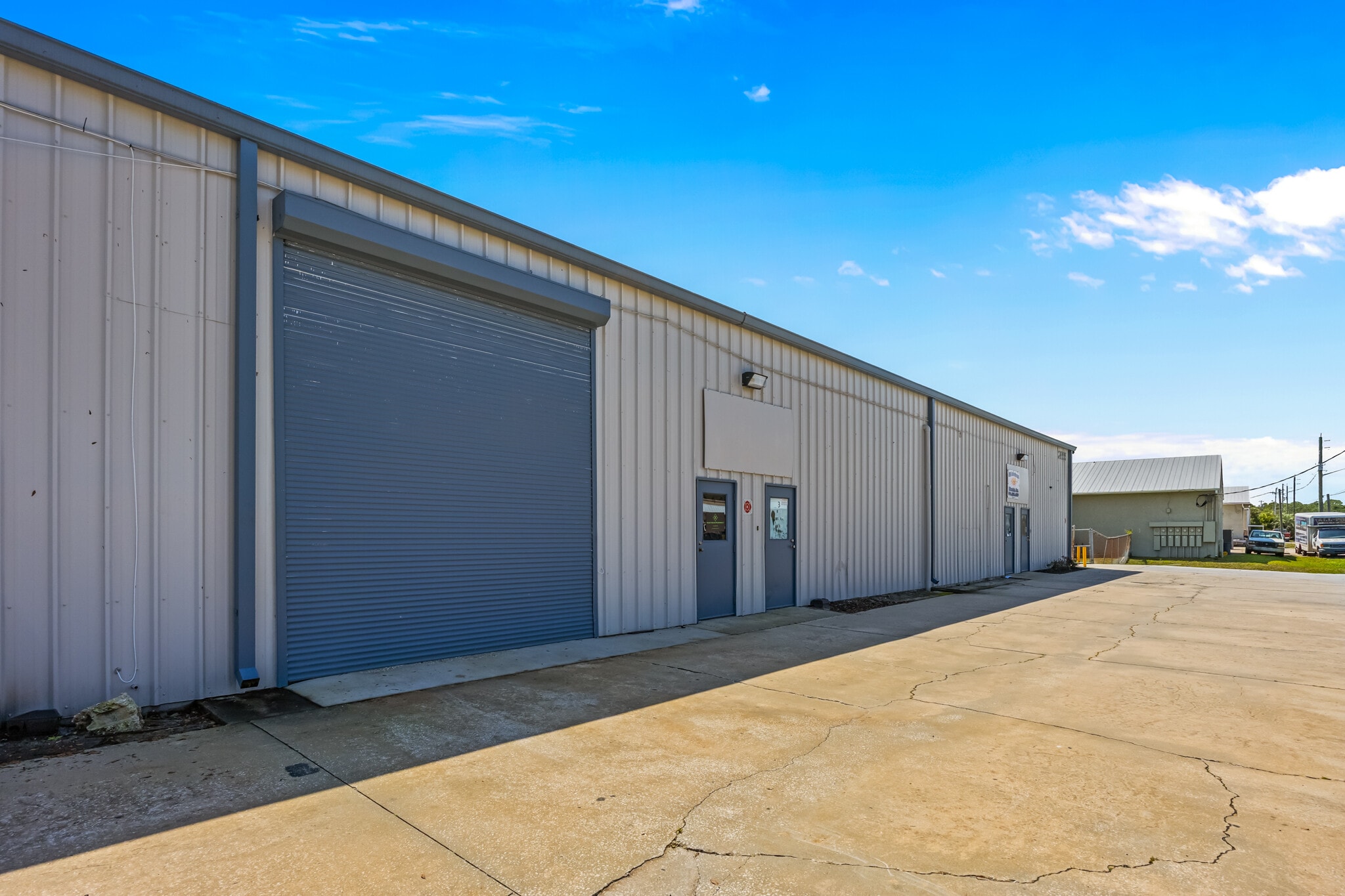 2853 Kirby Cir NE, Palm Bay, FL à louer Photo du bâtiment- Image 1 de 17