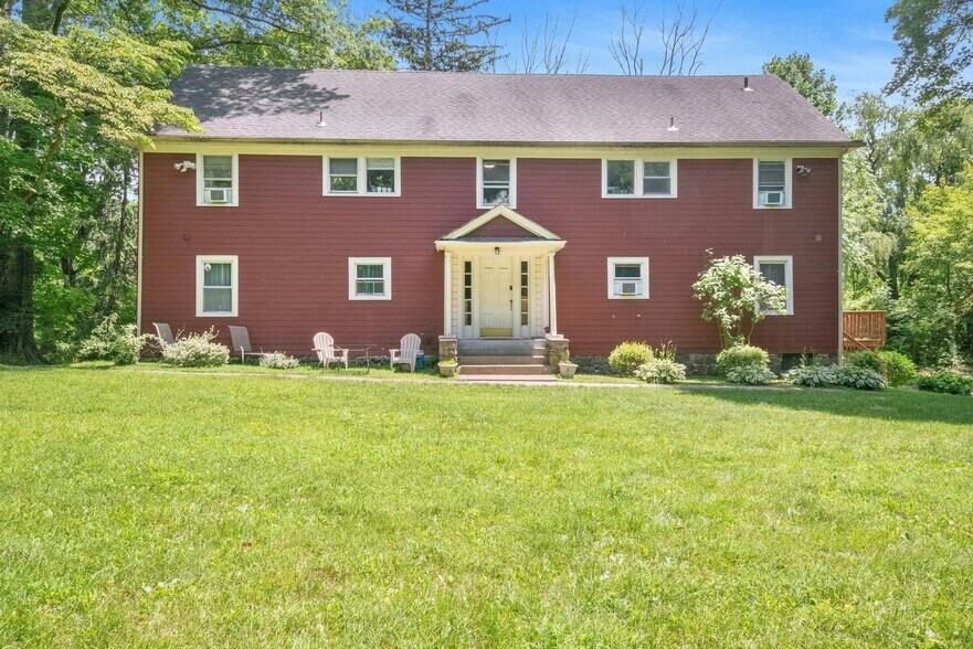 858 Pleasantville Rd, Briarcliff Manor Village, NY à vendre - Photo principale - Image 1 de 9