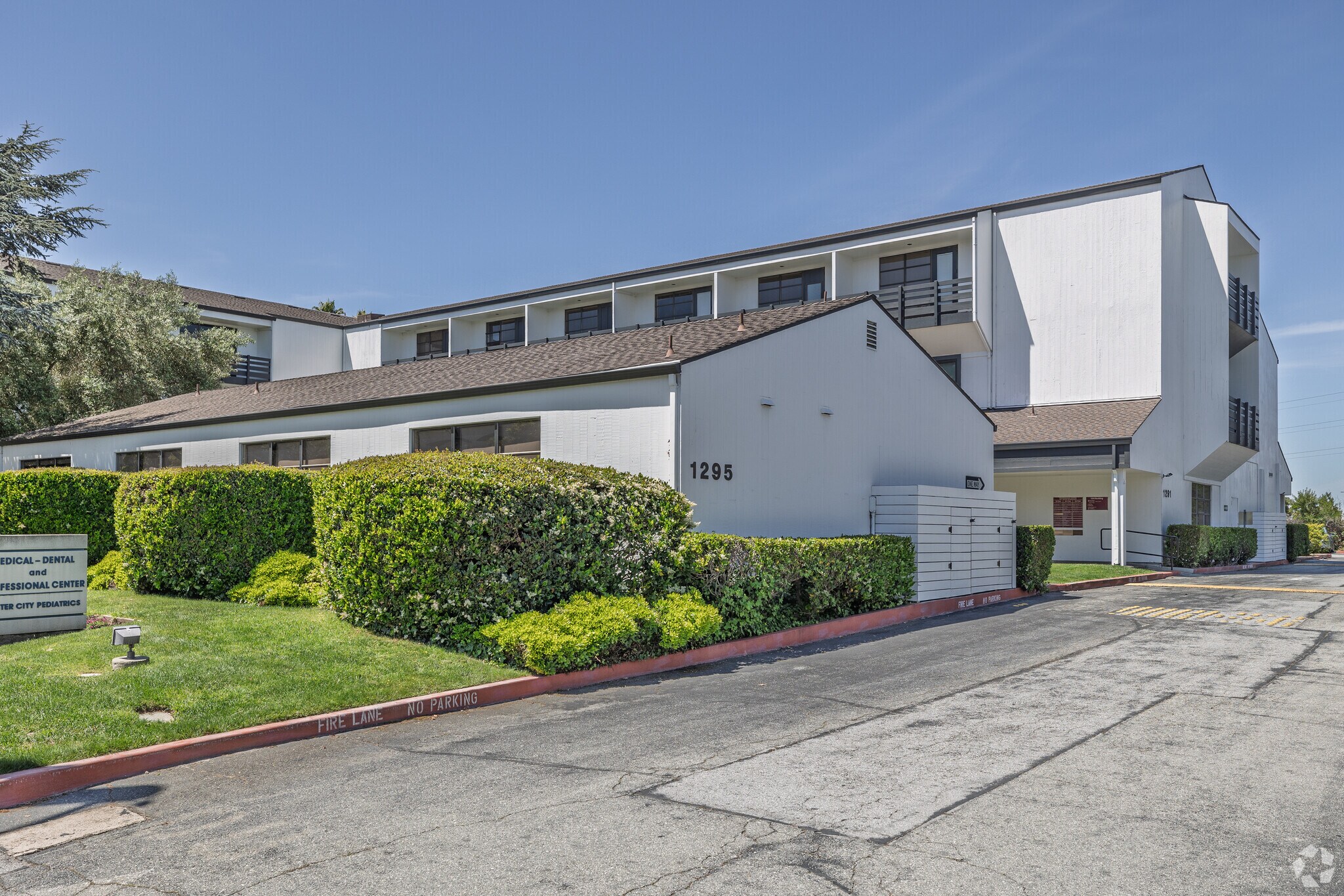 1291 E Hillsdale Blvd, Foster City, CA à louer Photo principale- Image 1 de 7