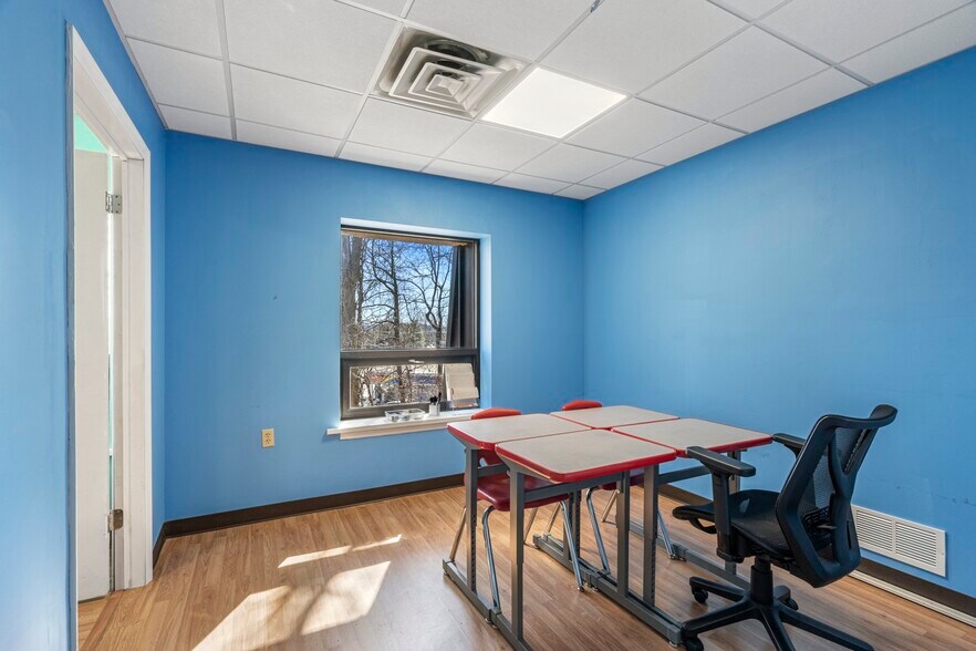 230 Us Highway 206, Flanders, NJ à vendre - Photo intérieure - Image 3 de 12