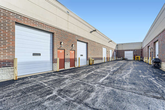 900 Tri State Pky, Gurnee, IL for lease - Building Photo - Image 2 of 11