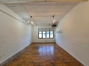 117 Grattan St, Brooklyn, NY for lease Interior Photo- Image 2 of 5