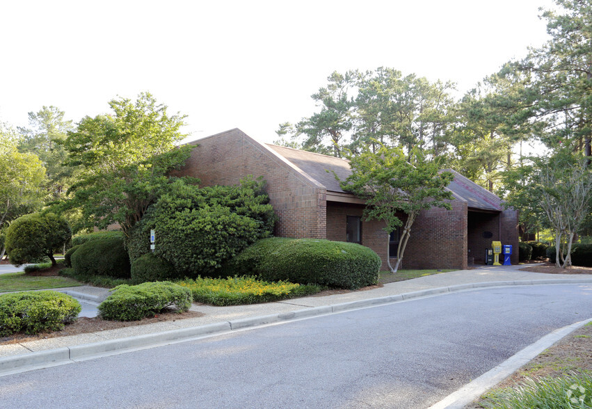 100 Crowfield Blvd, Goose Creek, SC for lease - Primary Photo - Image 1 of 3