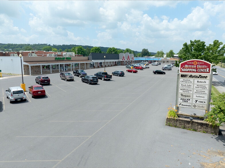 299-335 E Chestnut St, Mifflinburg, PA for lease - Building Photo - Image 2 of 8