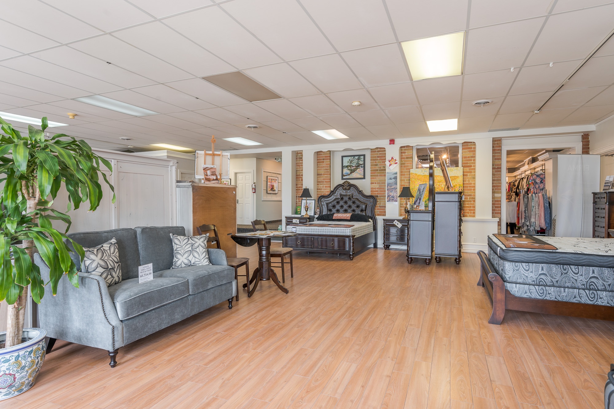 179-191 Queen St, Scugog, ON à vendre Photo intérieure- Image 1 de 3