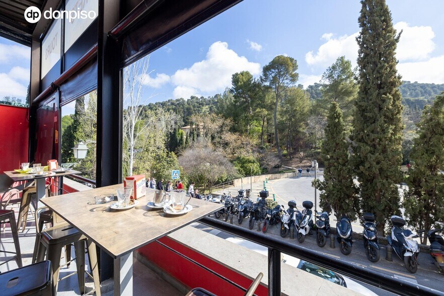 Paseo de la Sabica, 28, Granada, Granada for sale - Building Photo - Image 1 of 29