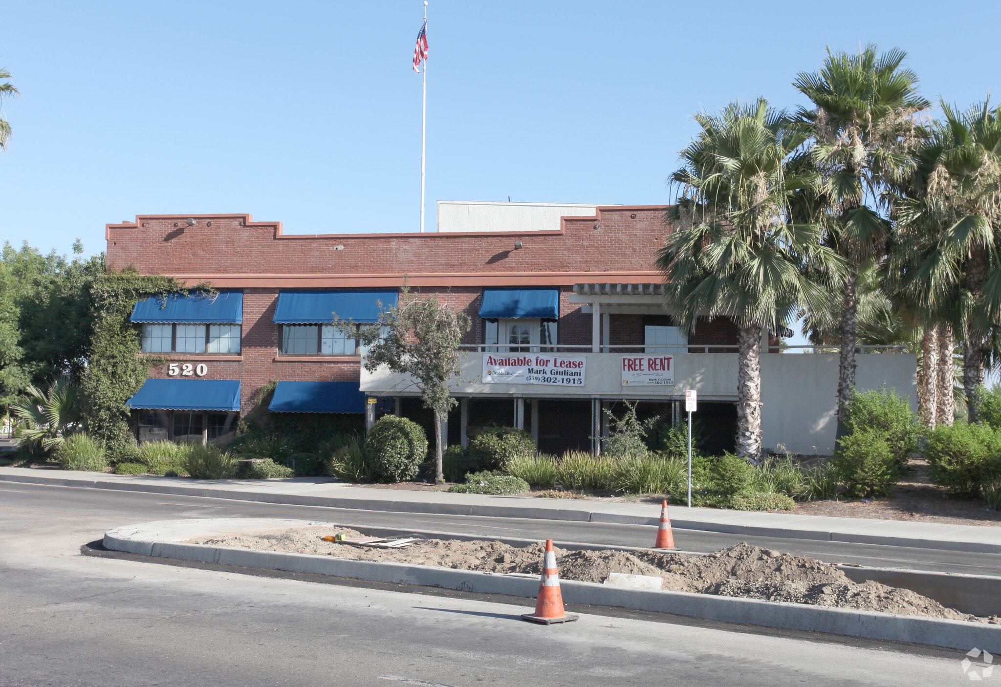 520-530 W Lacey Blvd, Hanford, CA for lease Primary Photo- Image 1 of 14