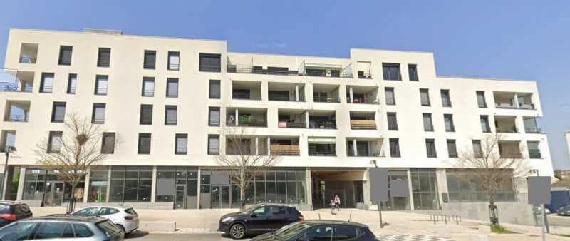 8-10 Boulevard Castellane, Sathonay-Camp for lease Primary Photo- Image 1 of 7