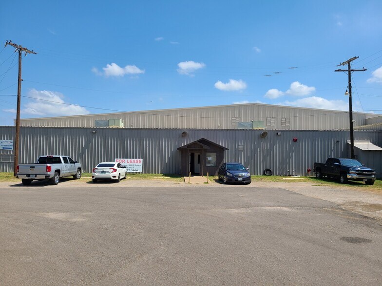 12011 Laney Rd, Tyler, TX à louer - Photo du bâtiment - Image 1 de 10