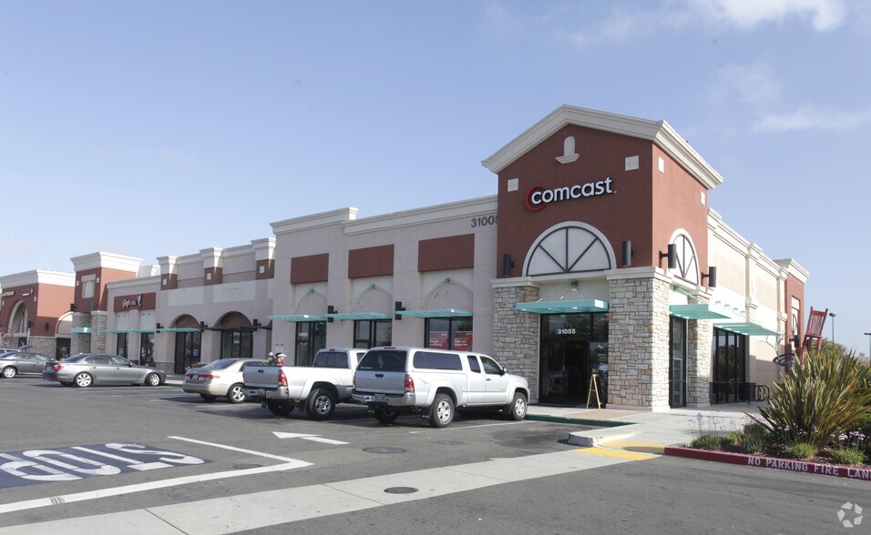 32040-32100 Union Landing Dr, Union City, CA à louer - Photo du bâtiment - Image 2 de 28