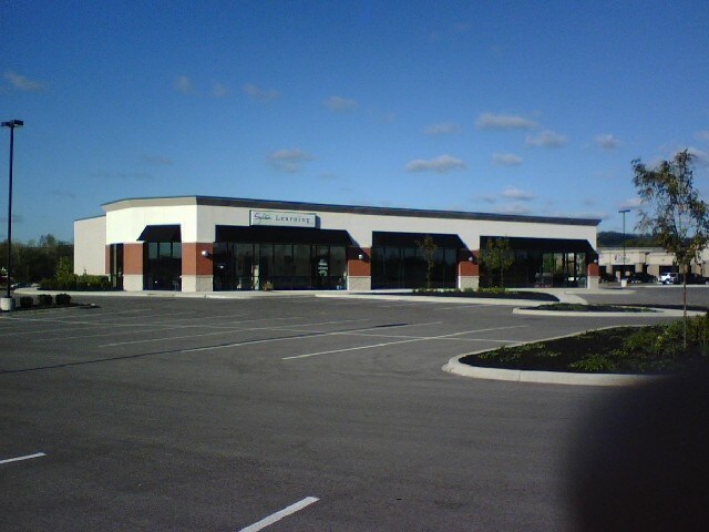 4008 Northside Dr, New Albany, IN à louer - Photo du bâtiment - Image 3 de 4