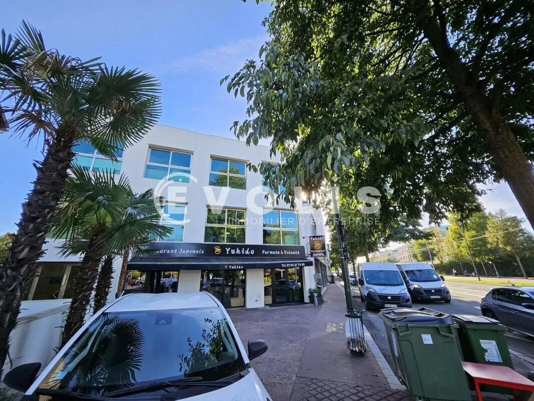 Bureau dans Clamart à louer Photo du bâtiment- Image 1 de 24