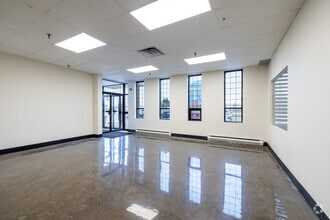 1100-1240 Rue Beaulac, Montréal, QC à louer Photo intérieure- Image 2 de 10