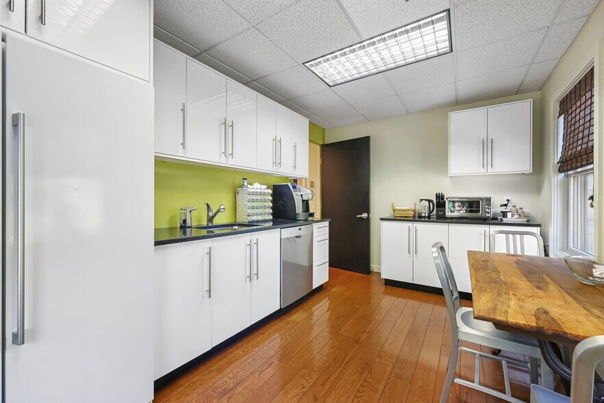 135 Rennell Dr, Southport, CT à vendre - Photo intérieure - Image 3 de 15