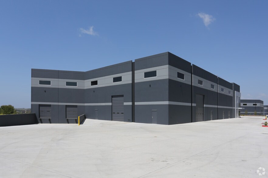 2954 Norman Strasse Rd, San Marcos, CA à louer - Photo du bâtiment - Image 2 de 5