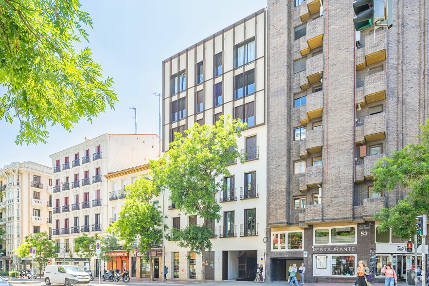 Multifamily in Madrid, MAD for sale - Primary Photo - Image 1 of 1