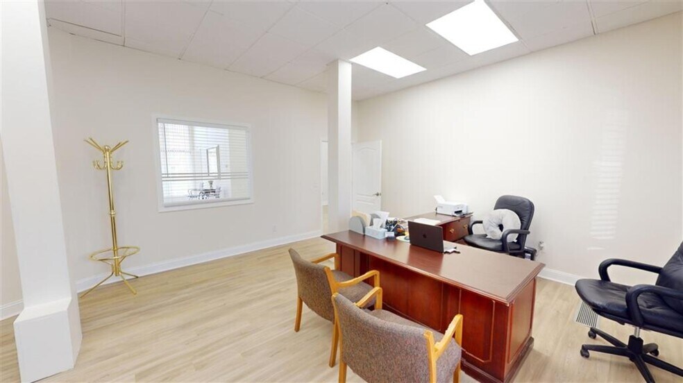 218 W Main St, Auburn, KY à vendre - Photo du bâtiment - Image 3 de 18