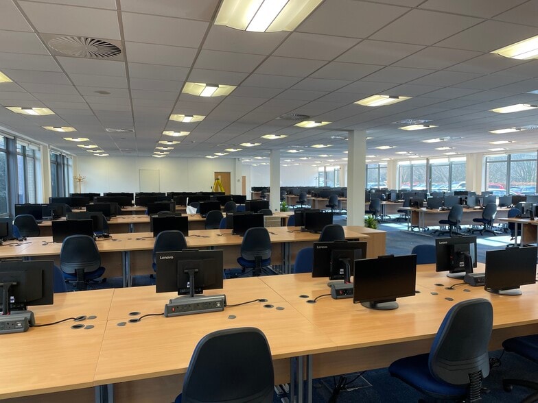 5 Seaward Pl, Glasgow à louer - Photo du bâtiment - Image 3 de 5