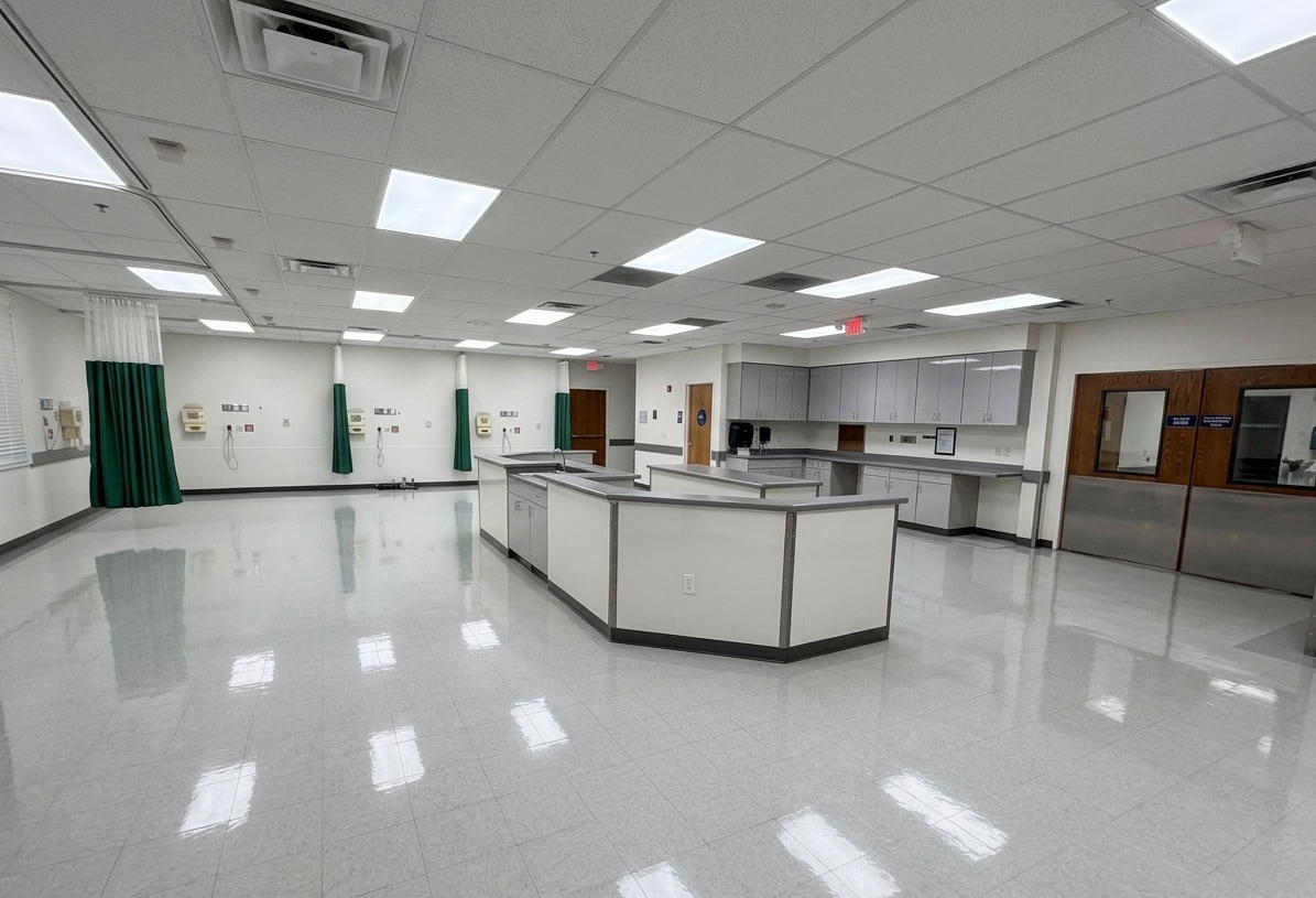 1753 W Avenue J, Lancaster, CA for lease Interior Photo- Image 1 of 5