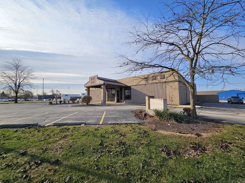 711 W Gardner Dr, Marion, IN à vendre - Photo du bâtiment - Image 2 de 8