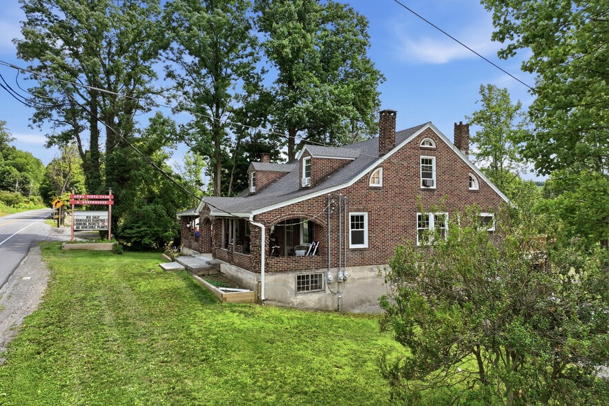 429 Riverview Dr, Walnutport, PA for sale - Building Photo - Image 3 of 101