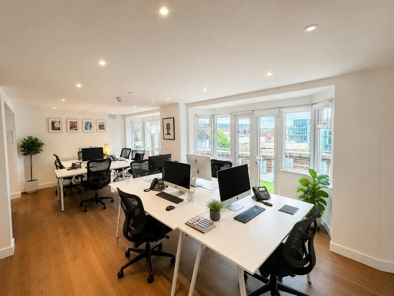 20 Hammersmith Broa, London for lease - Building Photo - Image 3 of 20