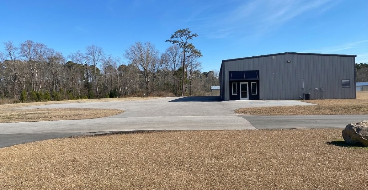 112 Freedom Park Dr, Hubert, NC for lease Primary Photo- Image 1 of 2