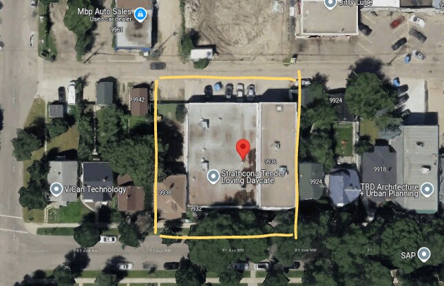 9928 81 NW Ave, Edmonton, AB à louer - Photo du bâtiment - Image 3 de 8