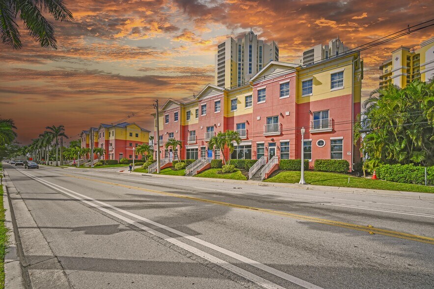 2741-2747 First St, Fort Myers, FL à vendre - Photo du bâtiment - Image 2 de 13