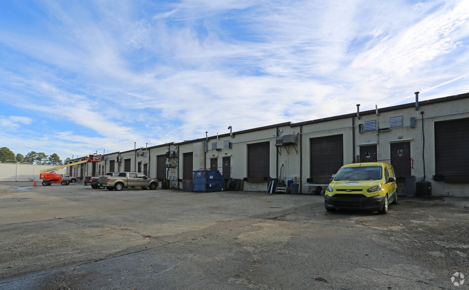 3021 McNaughton Dr, Columbia, SC for lease - Building Photo - Image 3 of 5