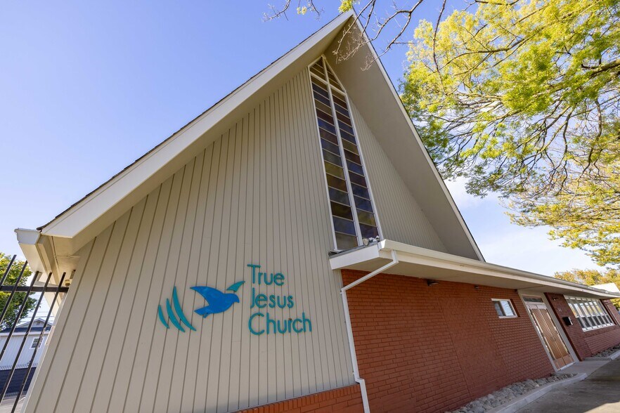 2416 Sloat Way, Sacramento, CA à vendre - Photo du bâtiment - Image 1 de 16