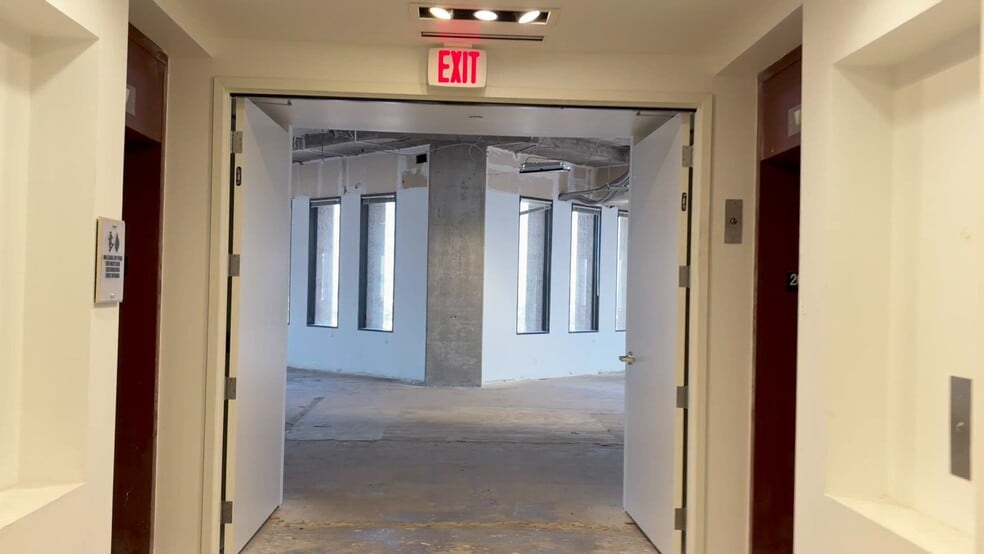 2600 N Central Ave, Phoenix, AZ à vendre - Vidéo sur l’inscription commerciale - Image 2 de 21