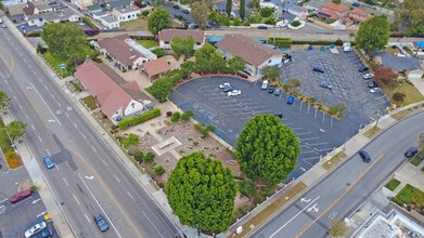 1231 E Chapman Ave, Fullerton, CA - Aérien Vue de la carte