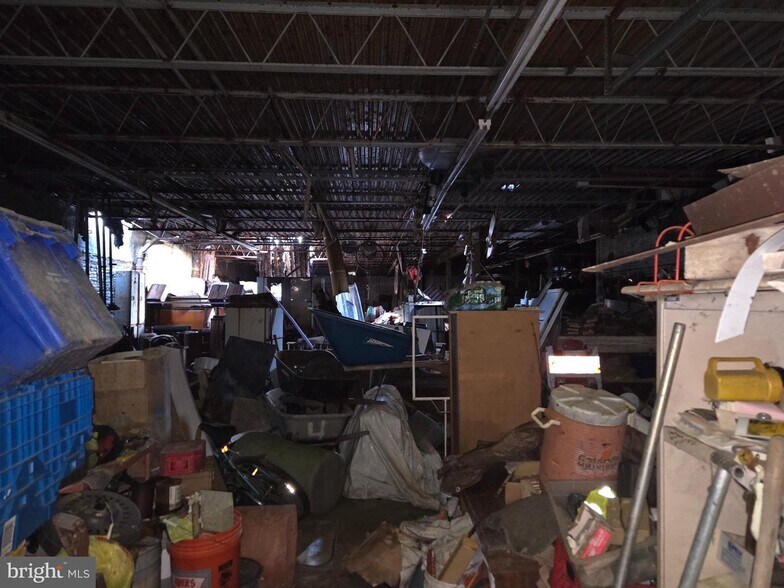 6737-43 Yocum St, Philadelphia, PA à vendre - Photo du bâtiment - Image 2 de 10