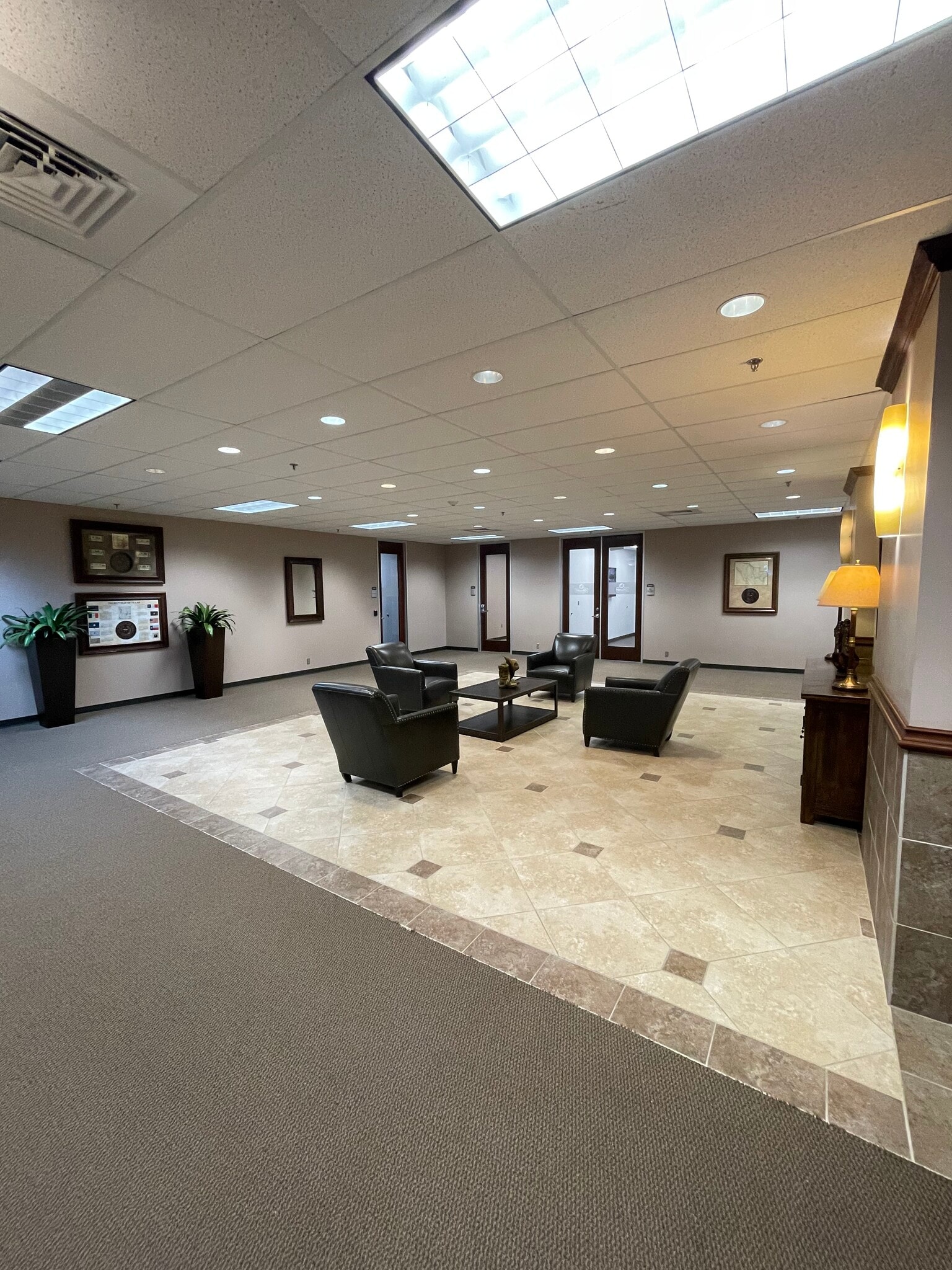 4005 Technology Dr, Angleton, TX for lease Interior Photo- Image 1 of 13