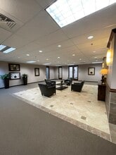 4005 Technology Dr, Angleton, TX for lease Interior Photo- Image 1 of 13