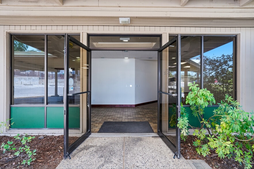 13170 Lincoln Way, Auburn, CA for sale - Building Photo - Image 1 of 44