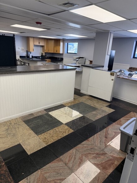 840 Cumberland Hill Rd, Woonsocket, RI for lease - Building Photo - Image 3 of 8