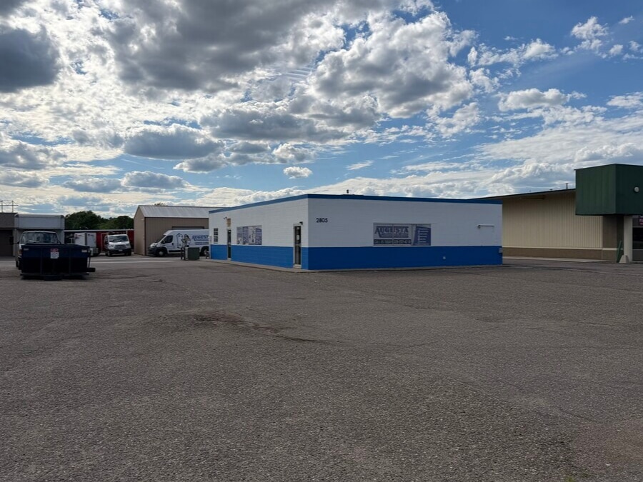 2805 Clearwater Rd, Saint Cloud, MN for lease Building Photo- Image 1 of 4