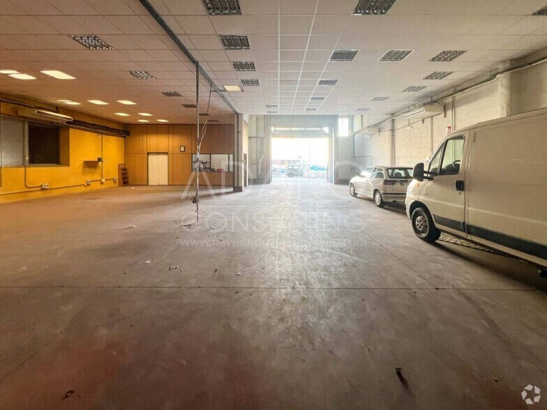 Industrial in Getafe, Madrid for lease - Primary Photo - Image 1 of 11