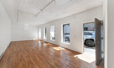 267 Wyckoff St, Brooklyn, NY for lease Interior Photo- Image 2 of 3