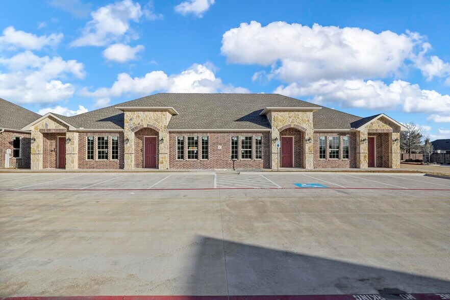 200 Cypress Bend Pky, Princeton, TX à vendre - Photo du bâtiment - Image 2 de 11