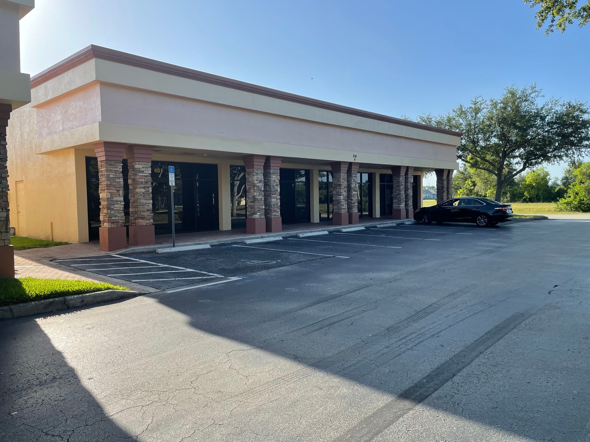 814 SW Pine Island Rd, Cape Coral, FL for lease Interior Photo- Image 1 of 6
