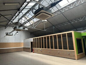 Flex in Ivry-sur-Seine for lease Building Photo- Image 1 of 11