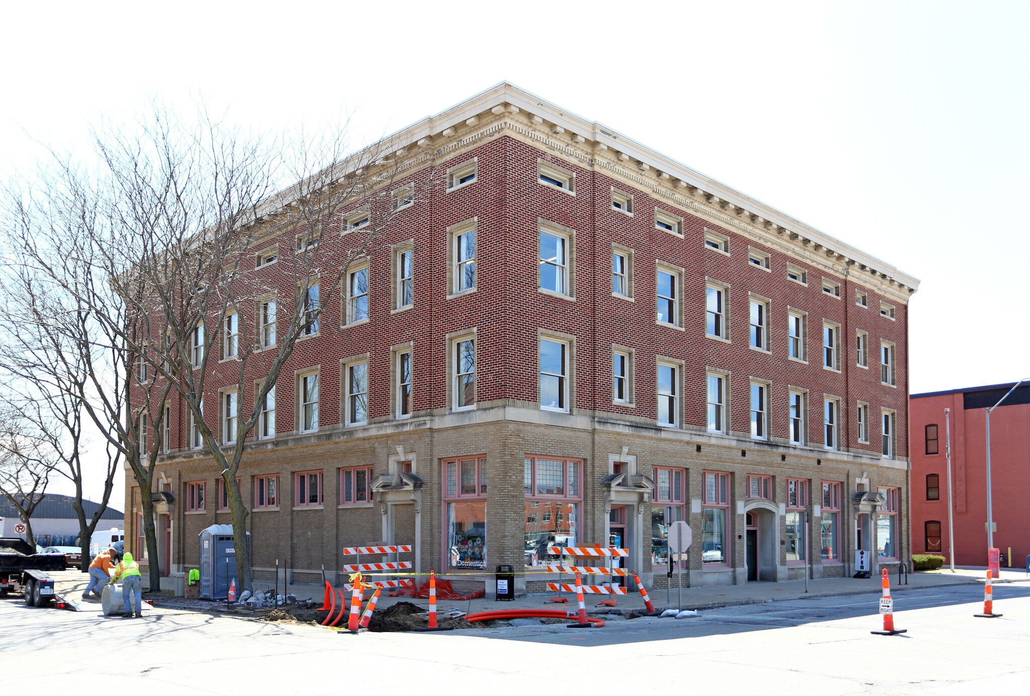 323 E Walnut St, Des Moines, IA à louer Photo principale- Image 1 de 12