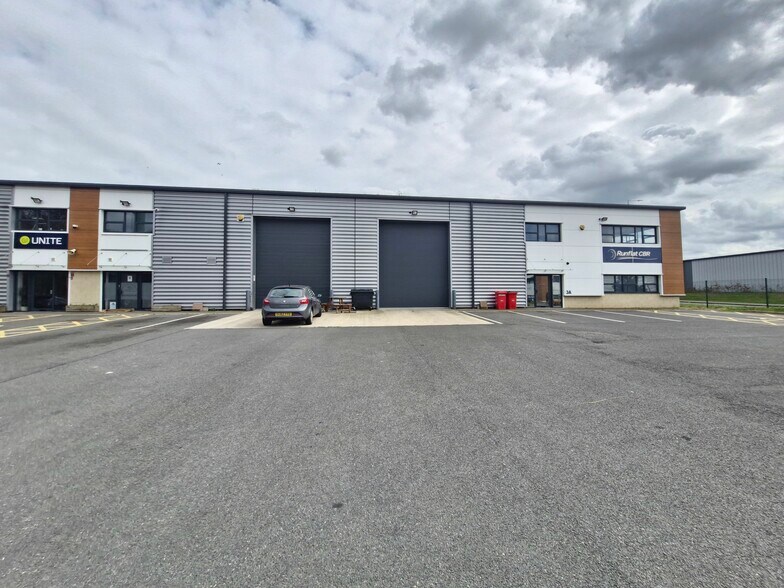 Unit 1-6 First Ave, Finningley à louer - Photo du bâtiment - Image 1 de 6