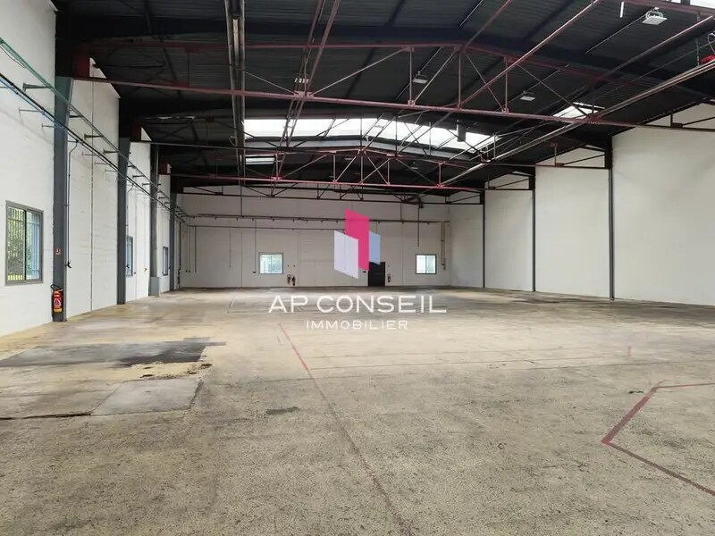 Industrial in Trappes for lease Interior Photo- Image 1 of 6