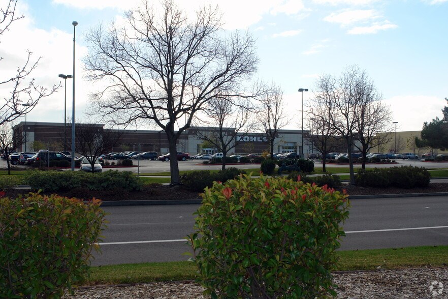 570 Orange Dr, Vacaville, CA à louer - Photo principale - Image 3 de 5