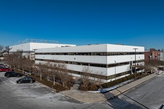 Plus de détails pour 999 S Oyster Bay Rd, Bethpage, NY - Industriel à louer