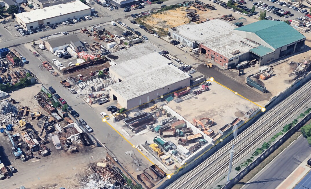 128 Magnolia Ave, Westbury, NY for lease Primary Photo- Image 1 of 5